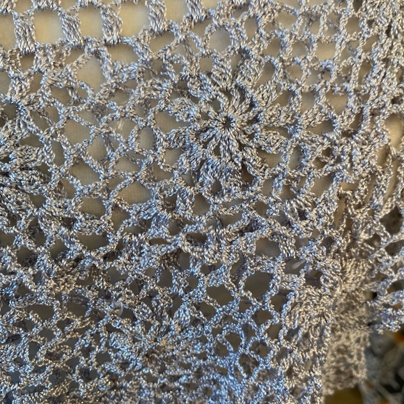 V Christina Womens Silver Ruffle Tier Blouse - Picture 7 of 7